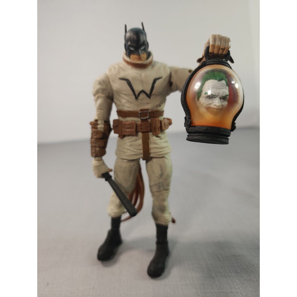 McFarlane DC Multiverse Batman Last Knight on Earth 7” Action Figure Joker Head